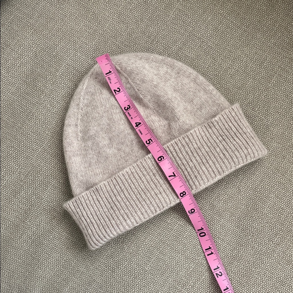 Charter Club 100% cashmere hat - Picture 7 of 7